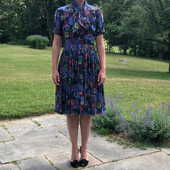 Vintage Pleated Midi Shirtwaist Dress - Picture 3 of 8